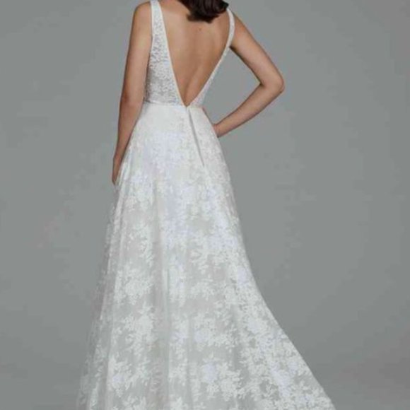 Ivory, a-line, spaghetti straps, lace all around, sequins - Picture 7 of 7